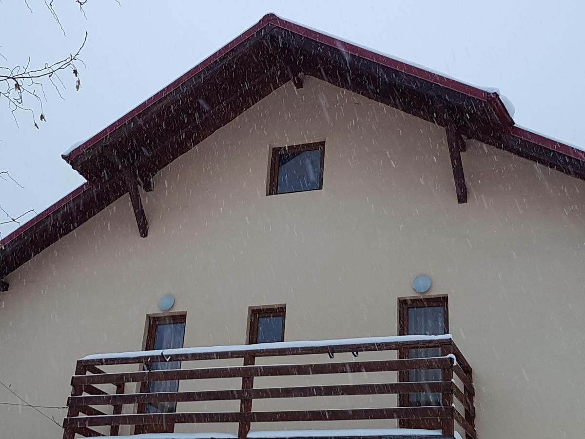 Vila Carmen Cazaci Bagian luar foto